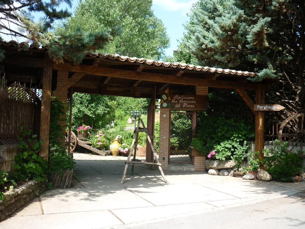 Agriturismo La Locanda Del Parco モラーノ・カーラブロ エクステリア 写真