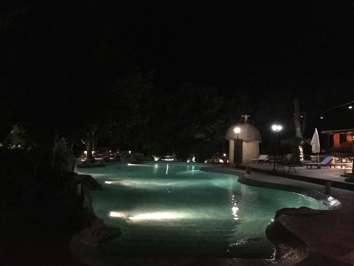 Agriturismo La Locanda Del Parco モラーノ・カーラブロ エクステリア 写真